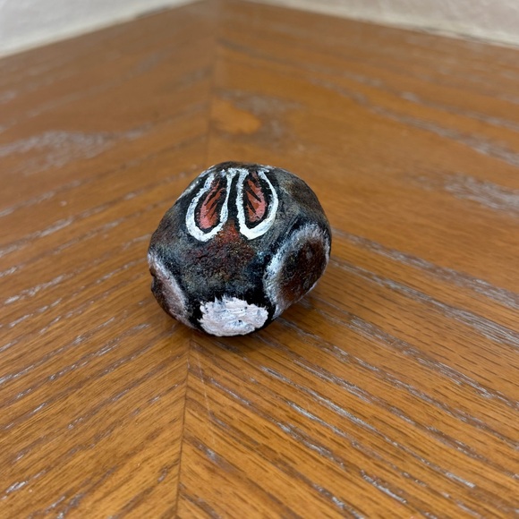 Hand-Painted Rock with Rabbit Design - Picture 3 of 10